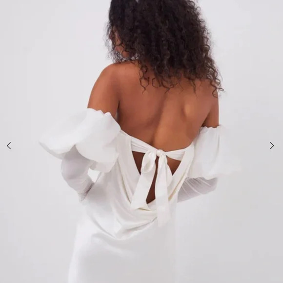 NWT For Love & Lemons Hazel Puff Sleeve Mini Dress with Gloves White Women's M - Picture 2 of 6